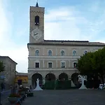 Oda ve Kahvaltı Postiglione 3*