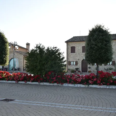 Couette-café Postiglione 3*